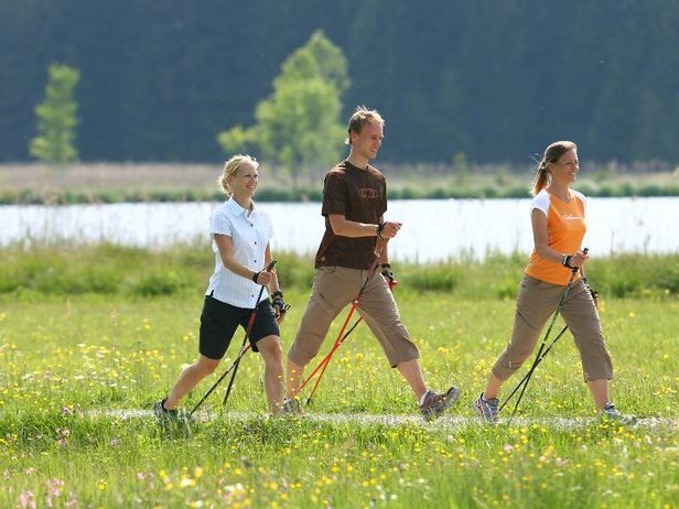 Leider haben wir keine weiteren Informationen zu diesem Link. Wir arbeiten daran und bitten um Ihr Verständnis.