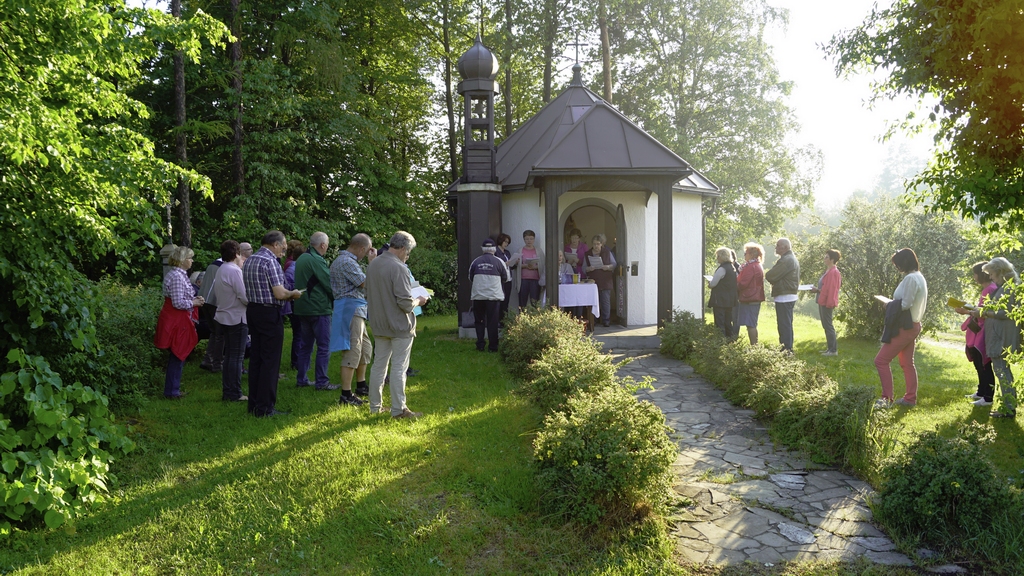 Andacht an der Fatimakapelle