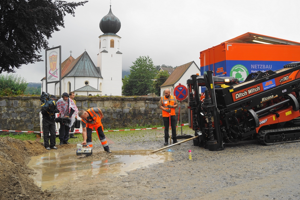 Spühlbohrer frisst sich durch den Regen