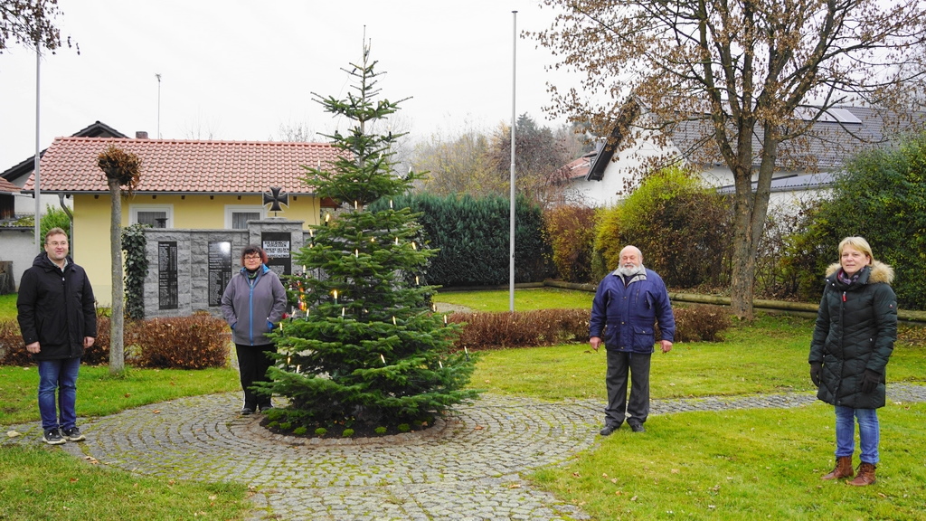 Erstmals ein mächtiger Christbaum für Chamerau