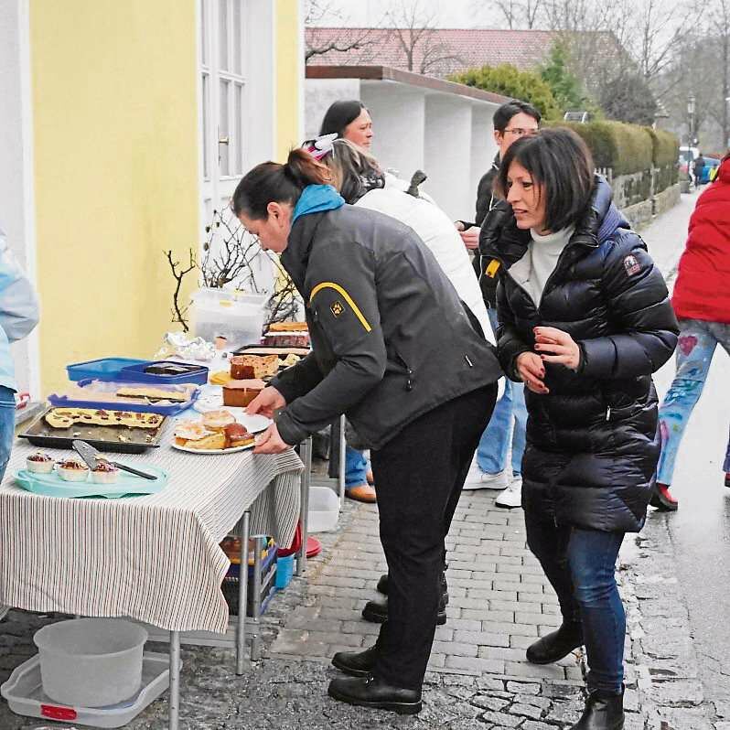 Schmalzgebäck verkauft