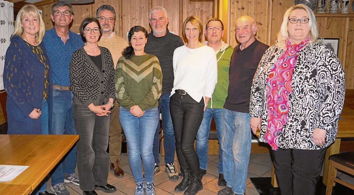 Theatergruppe belebt Trachtenverein