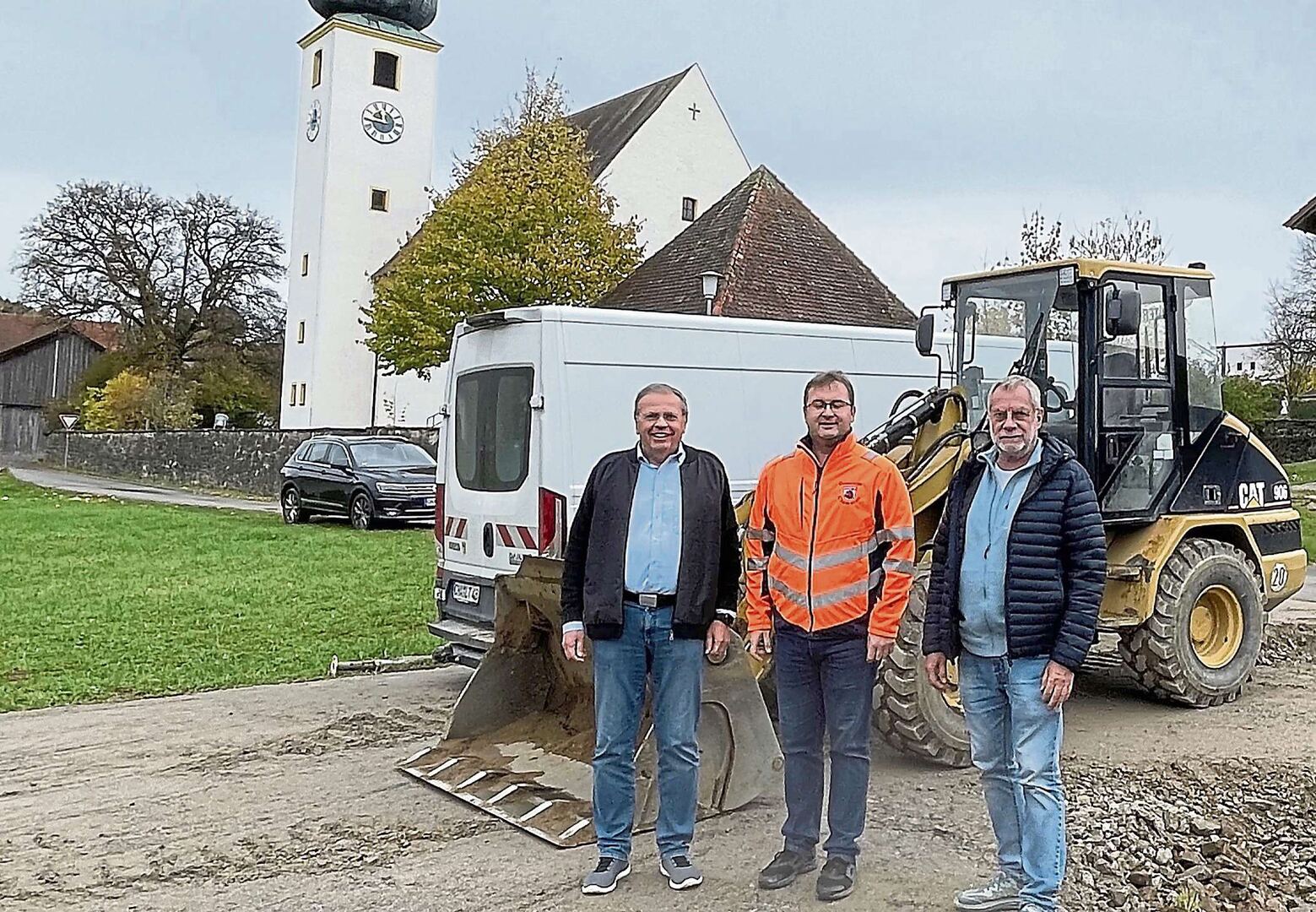 Besichtigung Der Baustelle Zwischen Kirche Und Sportplatz Parkplätze in der Ortsmitte