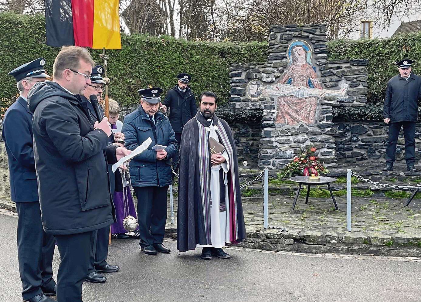 Leider haben wir keinen Alternativtext zu diesem Bild, aber wir arbeiten daran.