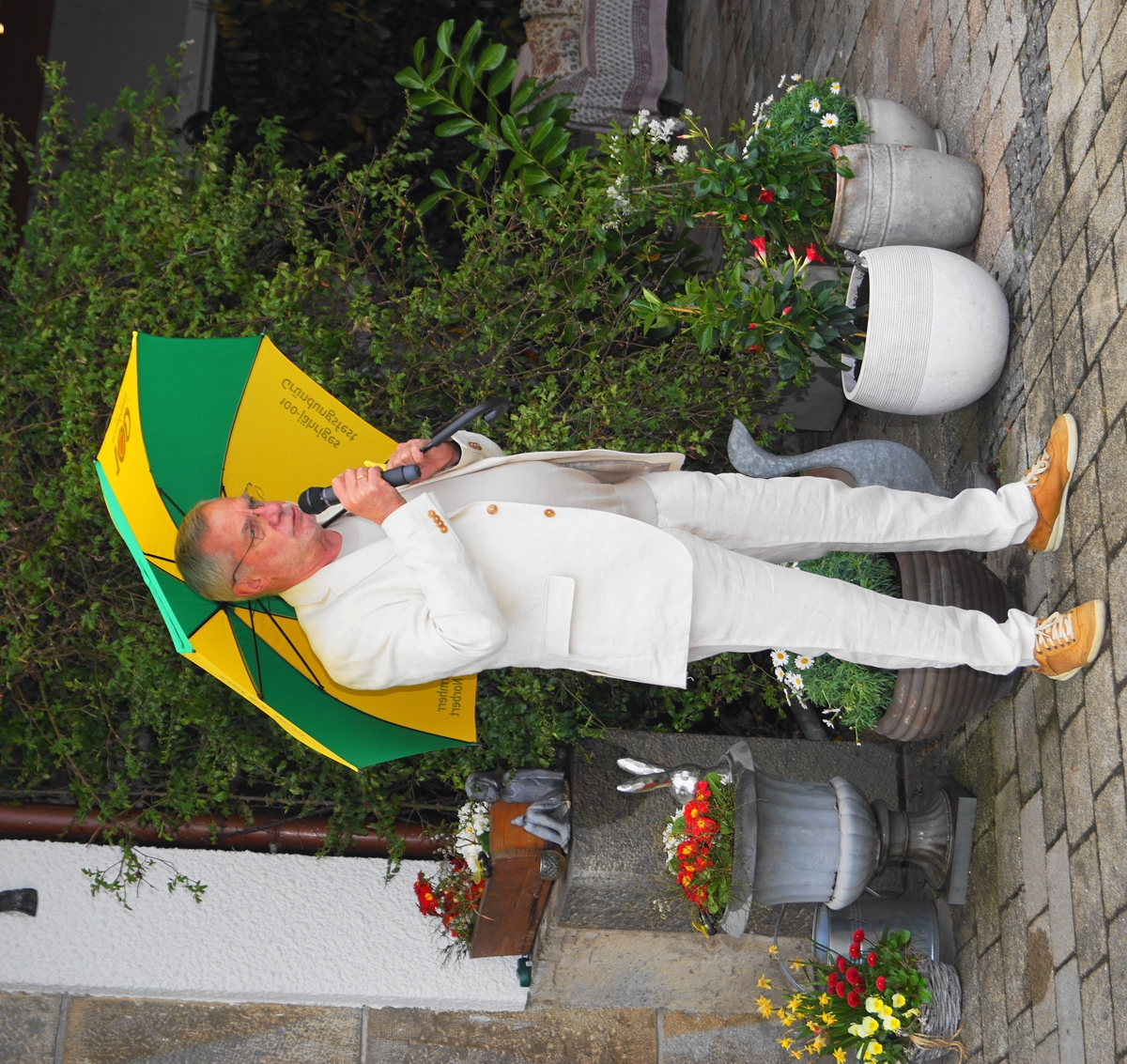 Leider haben wir keinen Alternativtext zu diesem Bild, aber wir arbeiten daran.